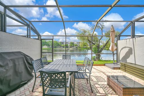 11290 Nw 14th Ct, Pembroke Pines, FL, 33026-2634 | Card Image
