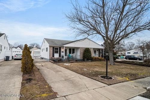 1261 Illinois Ave, Cape May, NJ, 08204-2610 | Card Image