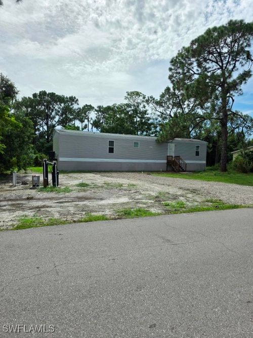 8385 Marx Dr, NORTH FORT MYERS, FL, 33917-1624 | Card Image
