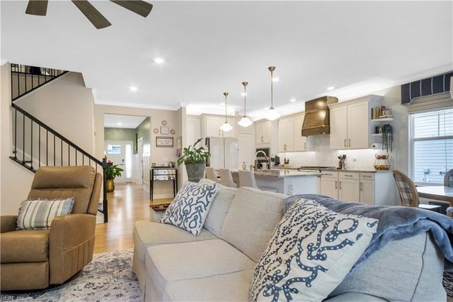 Family Room | Image 16