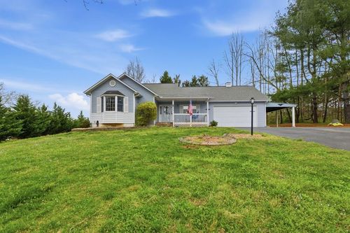 549 Sneaking Creek Dr, Hayesville, NC, 28904-6214 | Card Image
