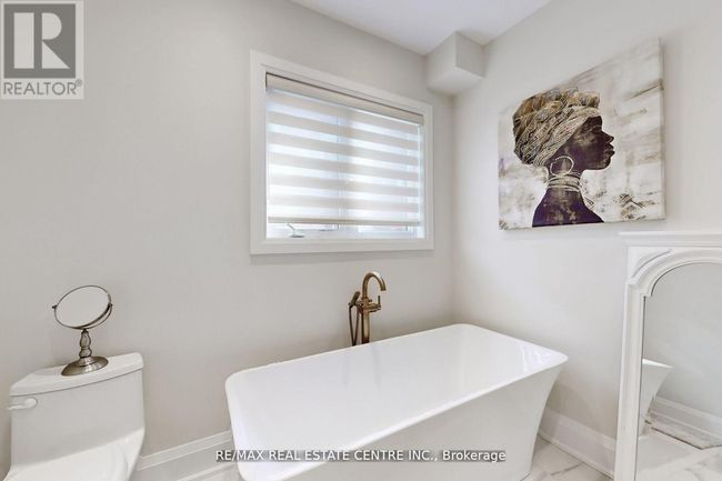 92 Holt Drive, House other with 3 bedrooms, 4 bathrooms and 5 parking in New Tecumseth (Alliston) ON | Image 15