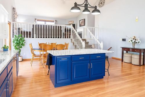 N5080 Hyland Cir, MONTICELLO, WI, 53570-9735 | Card Image