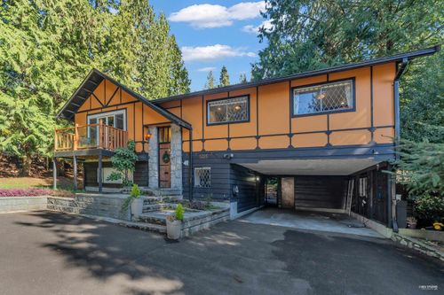 5325 Marine Dr, West Vancouver, BC, V7W2P5 | Card Image