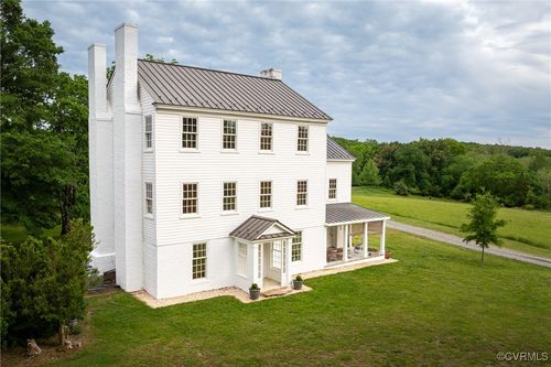 3276 Buckingham Springs Rd, Dillwyn, VA, 23936-3097 | Card Image