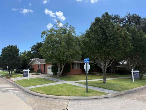 1918 Cedar St, Morgan City, LA, 70380-1716 | Card Image