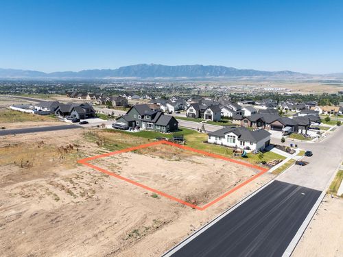 73-1112 E 100 N, Hyde Park, UT, 84318 | Card Image