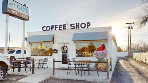 2226 Navajo Blvd, Holbrook, AZ, 86025-1825 | Card Image