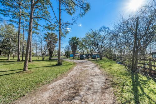 1227 Avenue L, Santa Fe, TX, 77510 | Card Image