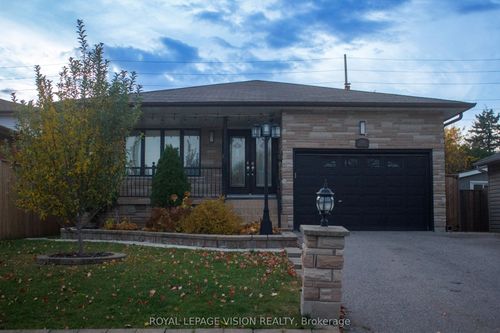 348 Preston Dr, Oshawa, ON, L1J6Y7 | Card Image