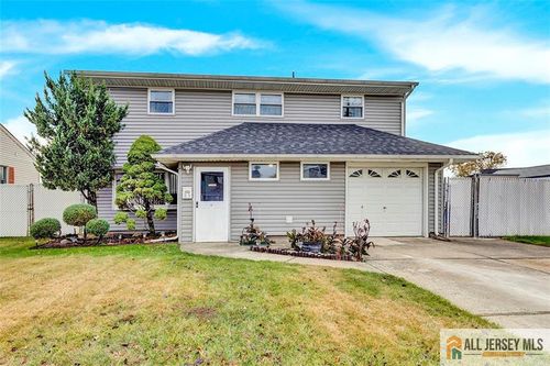 85 Whitman St, Carteret, NJ, 07008-2325 | Card Image