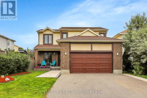 5 Thornhedge Crt, Ottawa, ON, K1T3E3 | Card Image