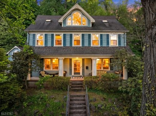 52 Warfield St, Montclair, NJ, 07043-1117 | Card Image