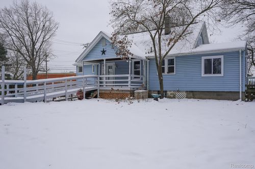 21115 East St, Southfield, MI, 48033-5936 | Card Image