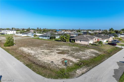 3016 Sw 7th Ave, Cape Coral, FL, 33914-3207 | Card Image