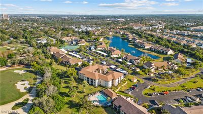 2 - 8474 Charter Club Circle, Condo with 2 bedrooms, 2 bathrooms and null parking in Fort Myers FL | Image 3