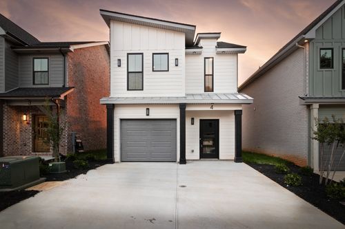 4 Dutch Dr, Clarksville, TN, 37043-2727 | Card Image