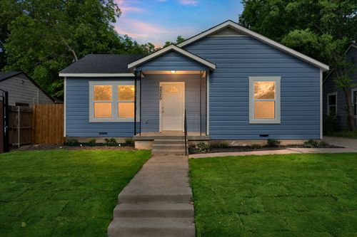 3329 8th Ave, Fort Worth, TX, 76110-3810 | Card Image