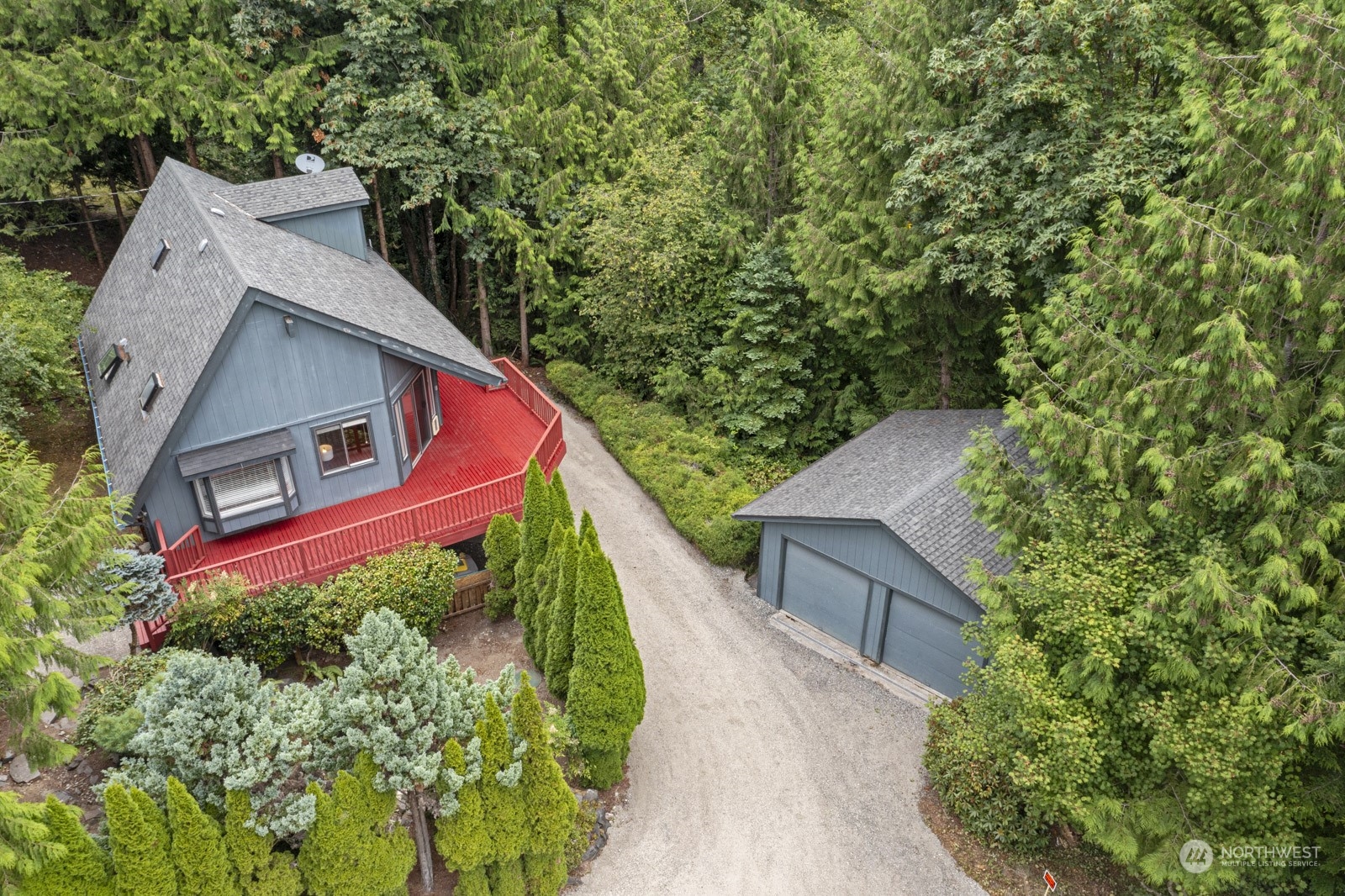 Lake Desire Dr, Renton, WA 98058