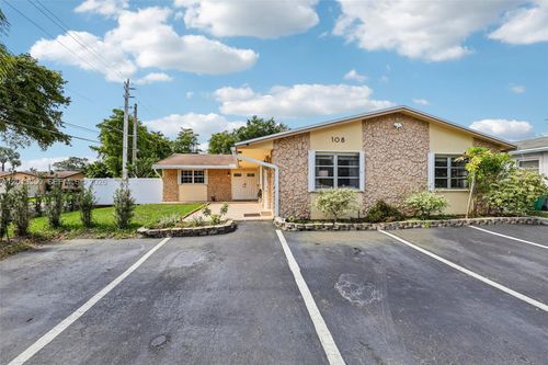 108 Se 4th Ter, Dania Beach, FL, 33004-4137 | Card Image