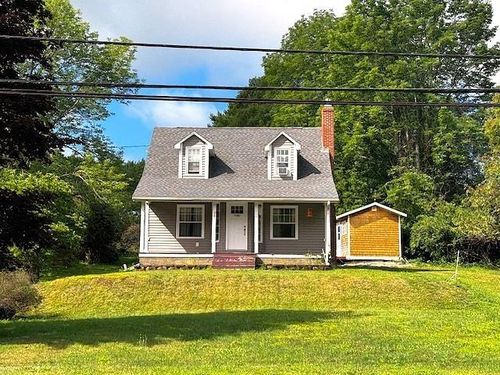 1543 King St, House with 2 bedrooms, 2 bathrooms and null parking in Bridgewater NS | Card Image