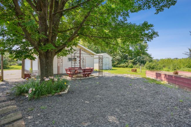 23_exterior.jpg | Image 23