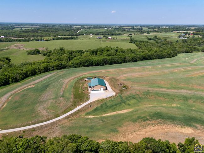 14426 110 Th St, House other with 5 bedrooms, 3 bathrooms and null parking in Oskaloosa KS | Image 67