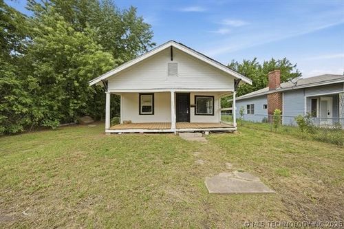 908 Collins Ave, Okmulgee, OK, 74447-3525 | Card Image