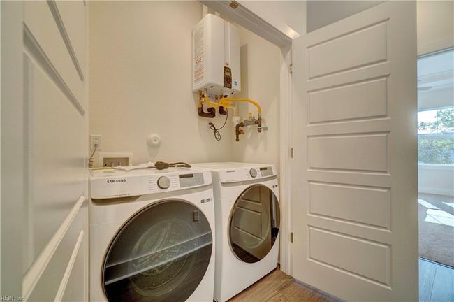 Tankless water heater | Image 22