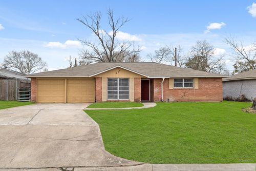 414 Grantham Rd, Baytown, TX, 77521-4223 | Card Image