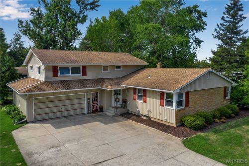 2522 Stony Point Rd, Grand Island, NY, 14072-1829 | Card Image