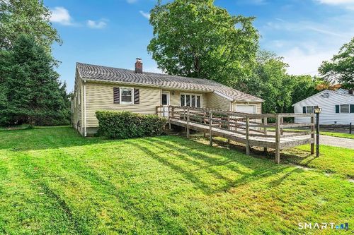 17 Greenbriar Cir, Fairfield, CT, 06824-3407 | Card Image