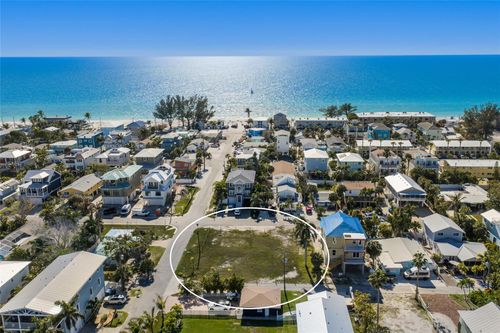 300 23rd St N, BRADENTON BEACH, FL, 34217-2290 | Card Image