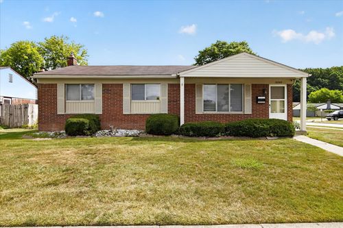 30308 Yorkshire Dr, Madison Heights, MI, 48071-2222 | Card Image