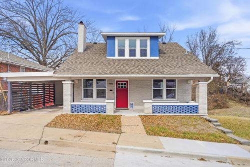 906 Monroe St, Jefferson City, MO, 65101-3464 | Card Image