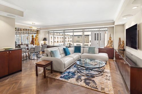 17g-200 E 57th St, New York, NY, 10022-2869 | Card Image