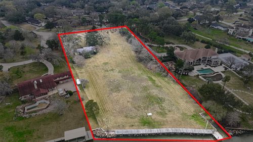 205 Lakeshore Dr, Seabrook, TX, 77586-6128 | Card Image