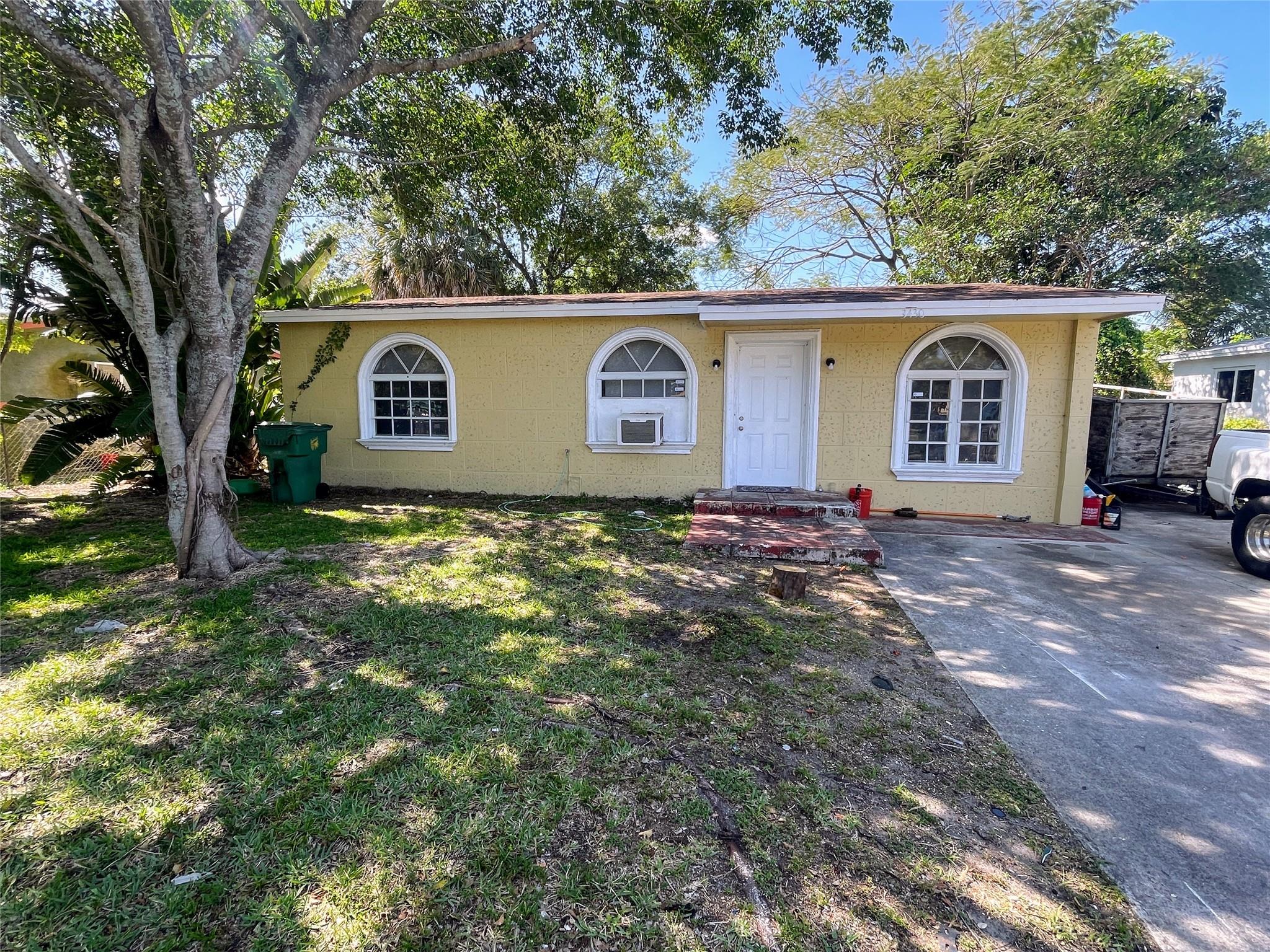 8th Ct, Lauderhill, FL 33311