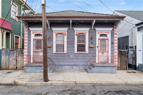 3809 11 Dauphine Street, New Orleans, LA, 70117 | Card Image