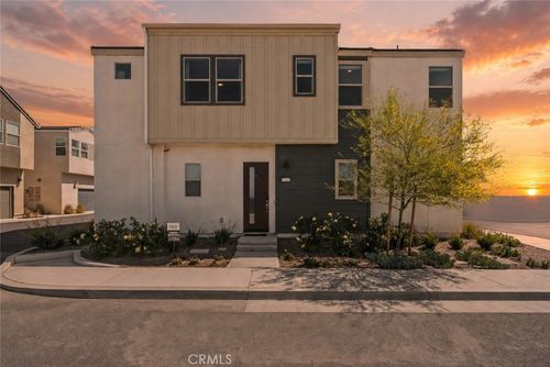 27375 Thunder Ridge Ct, Valencia, CA, 91381-0786 | Card Image