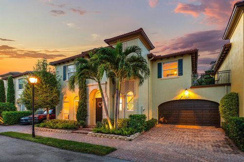 121 Via Poinciana Ln, Boca Raton, FL, 33487-1587 | Card Image