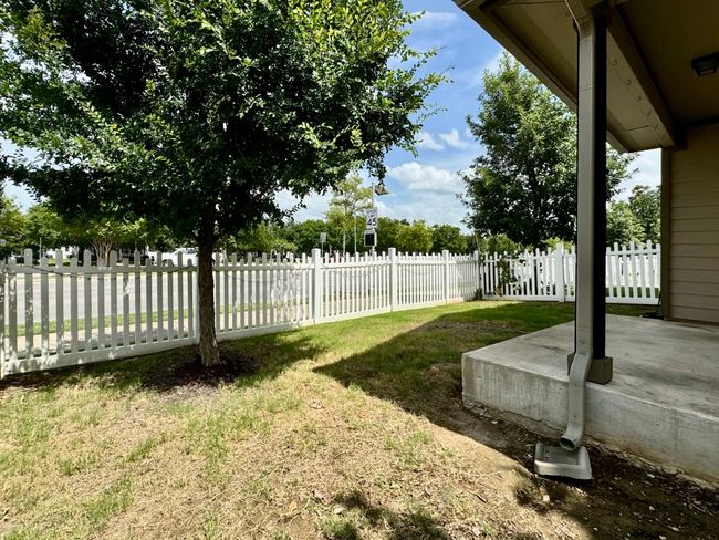 UNIT-5 - 1701 Logan Dr, Townhouse with 3 bedrooms, 2 bathrooms and 4 parking in Round Rock TX | Image 23
