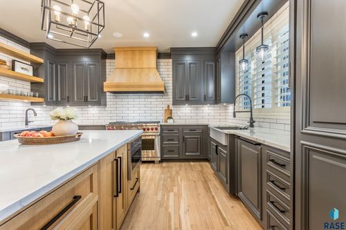 2508 W Sleigh Creek Cir, Sioux Falls, SD, 57108-3003 | Card Image