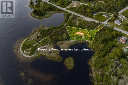 2 Hammond St, Shelburne, NS, B0T1W0 | Card Image