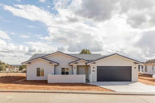 1324 E Manzanita Dr, Apple Valley, UT, 84737-4835 | Card Image