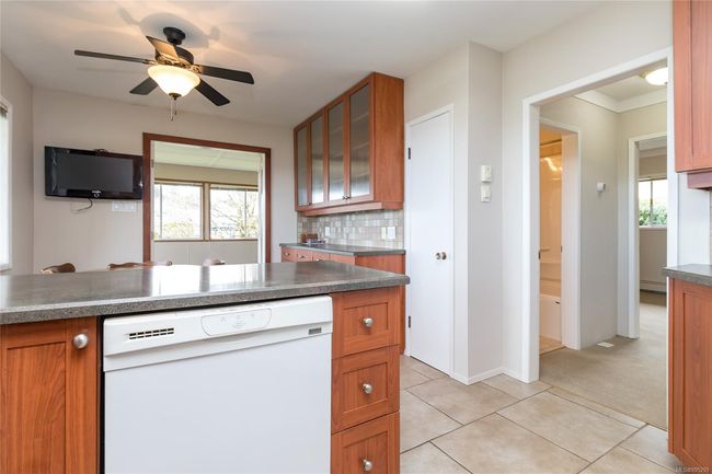 416 Parkhill Terr, House other with 5 bedrooms, 3 bathrooms and 8 parking in Ladysmith BC | Image 30