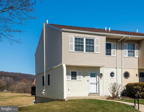 358 Carlyn Ct, DOWNINGTOWN, PA, 19335-4207 | Card Image