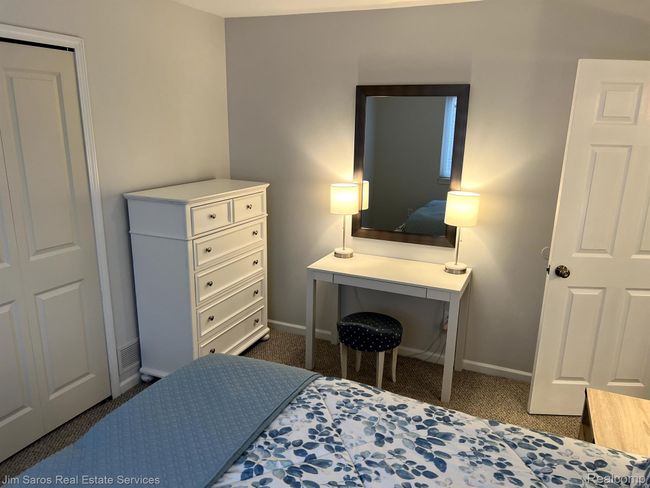 906 Neff Rd, House other with 2 bedrooms, 1 bathrooms and null parking in Grosse Pointe MI | Image 12