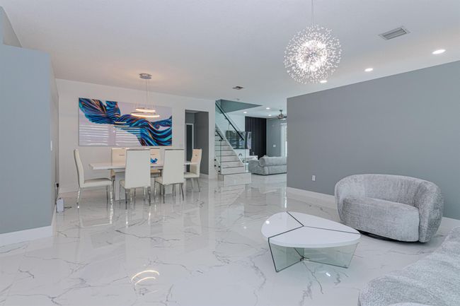 2738 Misty Oaks Circle Royal Circle, House other with 4 bedrooms, 3 bathrooms and null parking in Royal Palm Beach FL | Image 4