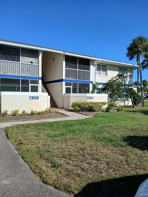 102-1531 Se Royal Green 102 Circle, Port St Lucie, FL, 34952 | Card Image